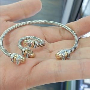 Set ring and Bracelete silver and Gold. Beautiful and luxury jewelry. New!